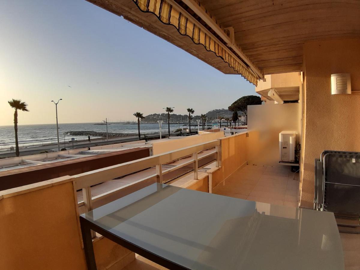 Appartement Cavalaire Face A La Mer Exterior photo