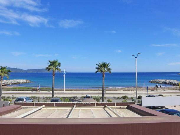 Appartement Cavalaire Face A La Mer Exterior photo
