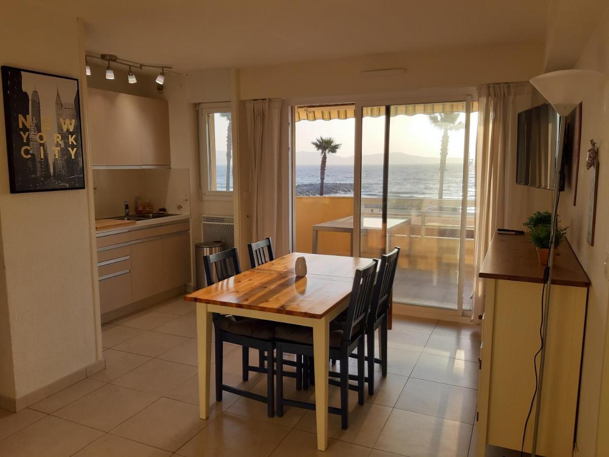 Appartement Cavalaire Face A La Mer Exterior photo